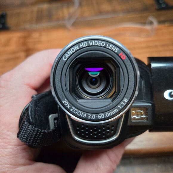 Canon Vixia HF R11 32 GB Camcorder TESTED WORKING 20x Zoom 3.0-60.0 mm Black C1 - Picture 14 of 16